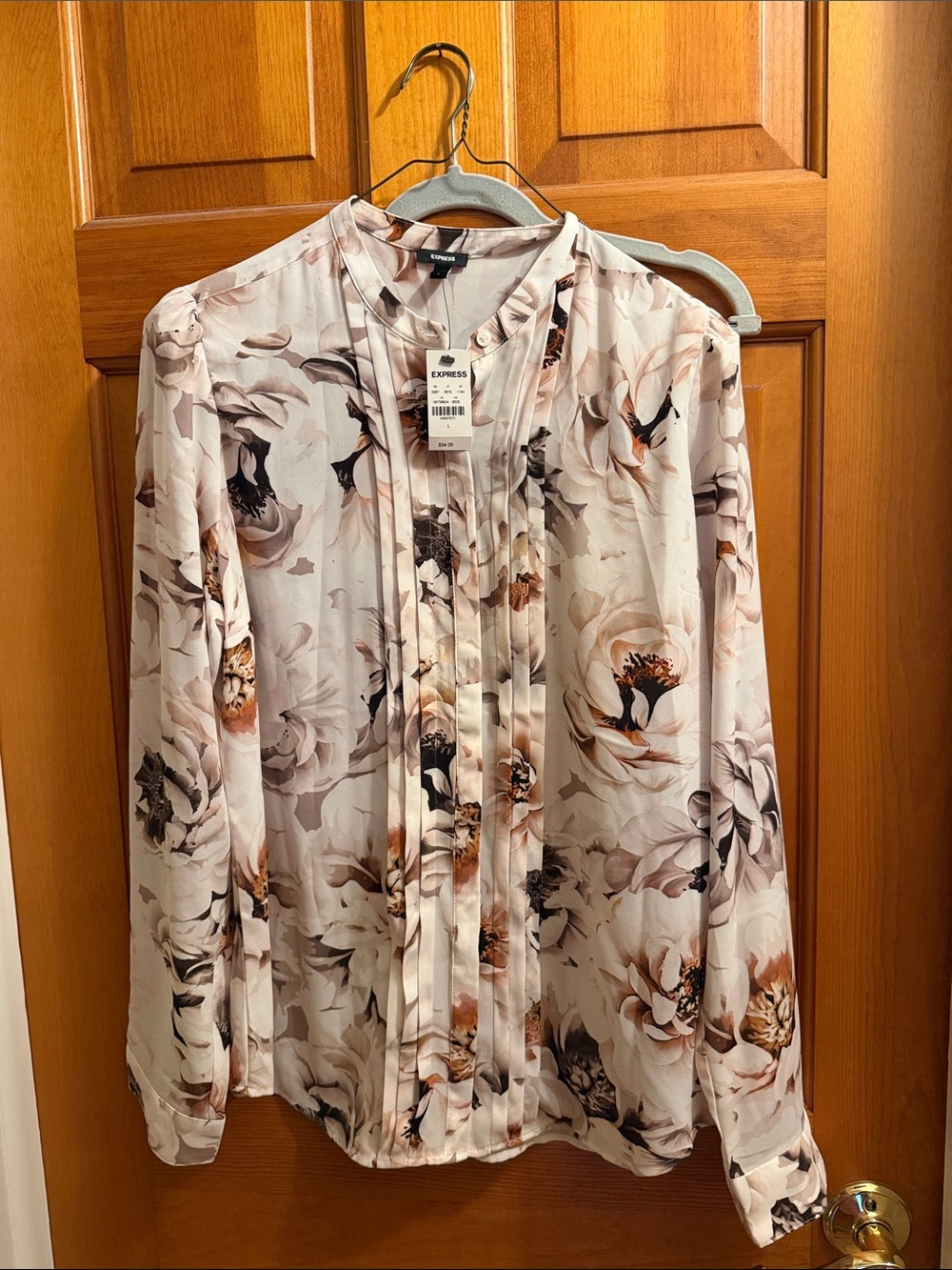 Express Men’s Floral Button-Down Shirt in Blush and Brown